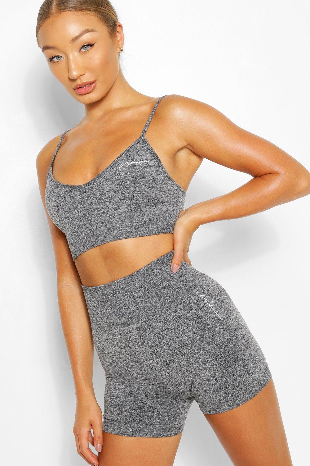 Boohoo sports sale bra